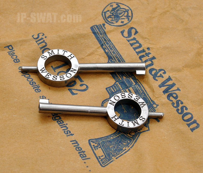 Smith & Wesson（スミス＆ウェッソン） ハンドカフ ニッケルモデル100-1 