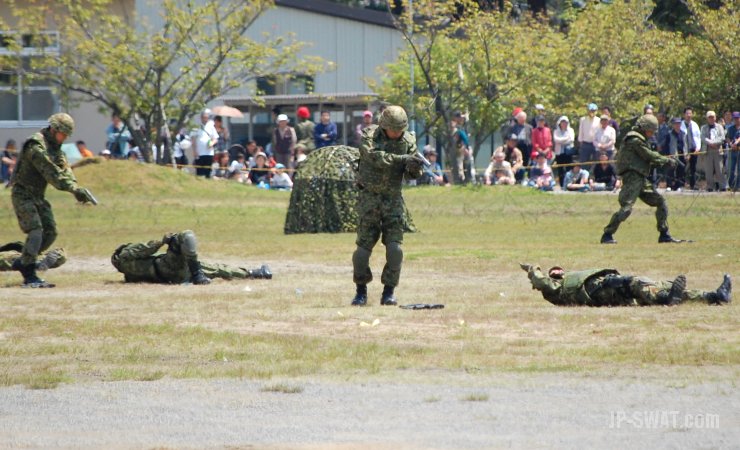 2010年5月16日　陸上自衛隊新発田駐屯地創設57周年記念行