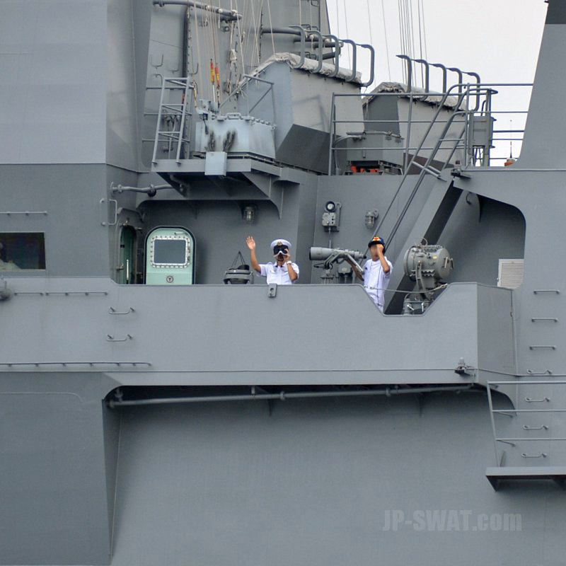 平成28年9月26日 海上自衛隊 ひゅうが型ヘリコプター搭載護衛艦 DDH-181 「ひゅうが」 新潟東港出港
