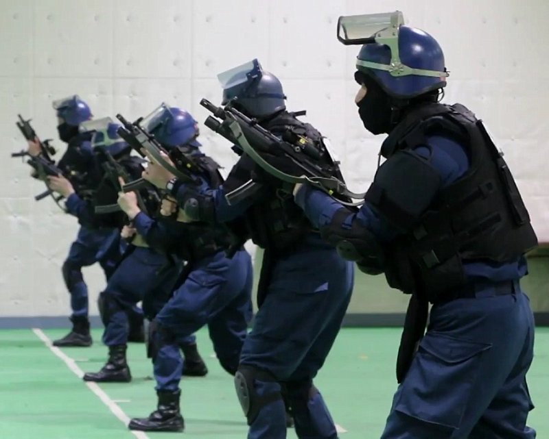 新潟県警察　銃器対策部隊の実弾射撃訓練を公開