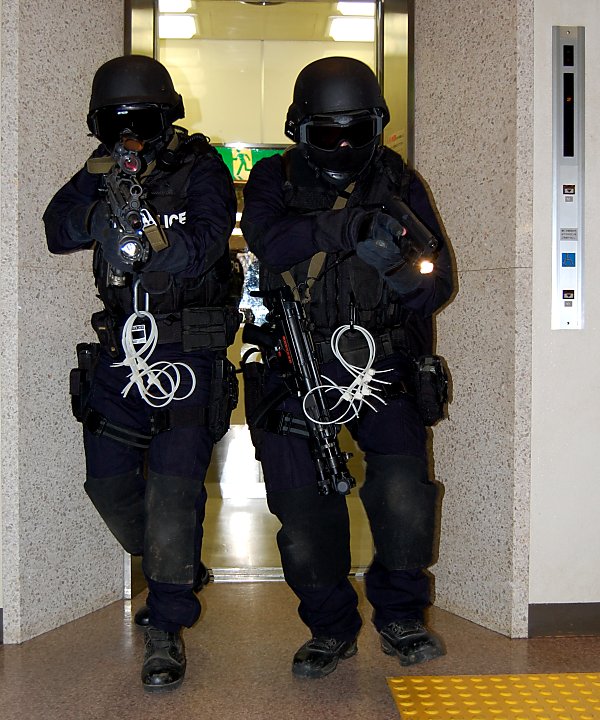 対テロ部隊の個人装備 | 日本警察特殊部隊愛好会（JP-SWAT / Japan 