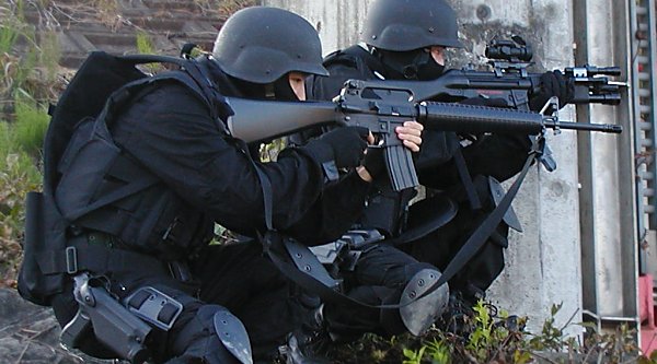 主要装備 日本警察特殊部隊愛好会（JP-SWAT Japan Police Special Weapons And Tactics）