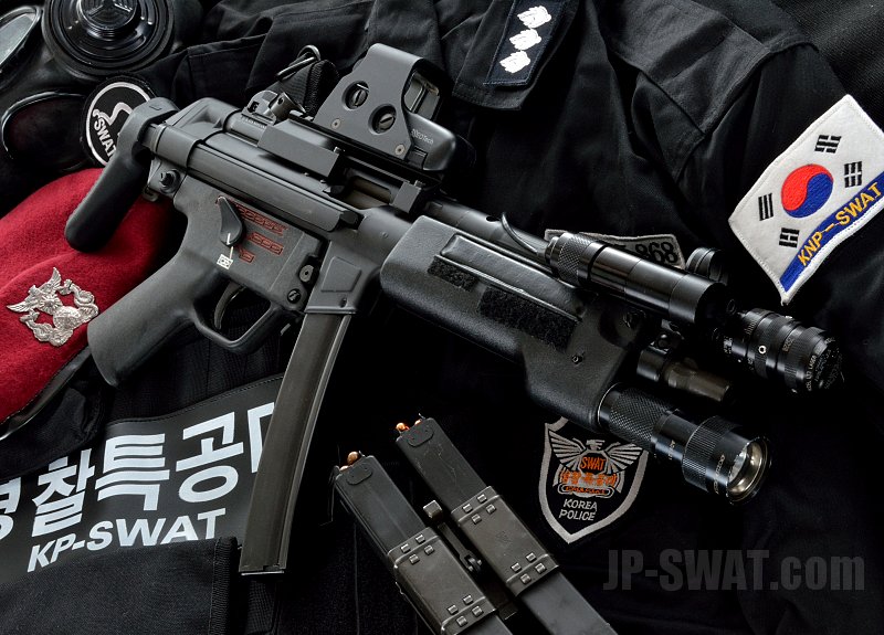 H&K MP5A5 / SUREFIRE L72 Laser Sight